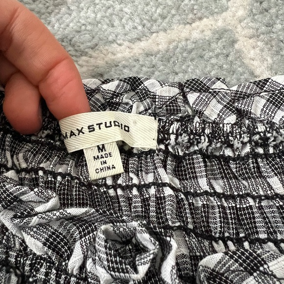 Max Studio Top - Picture 2 of 3